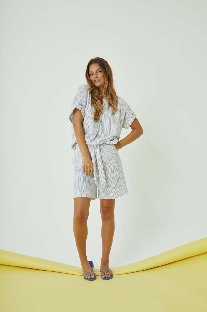 FQLAVARA SHORTS 204316 BRILIANT WHITE